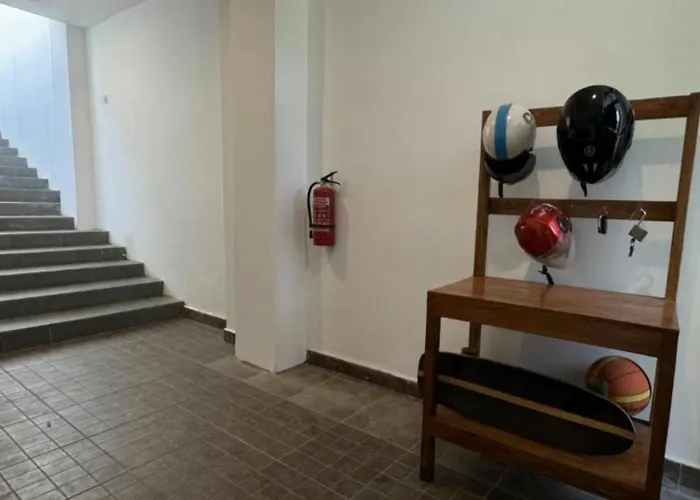 Hostel Serenity Nirvana Palace - Near Uluwatu